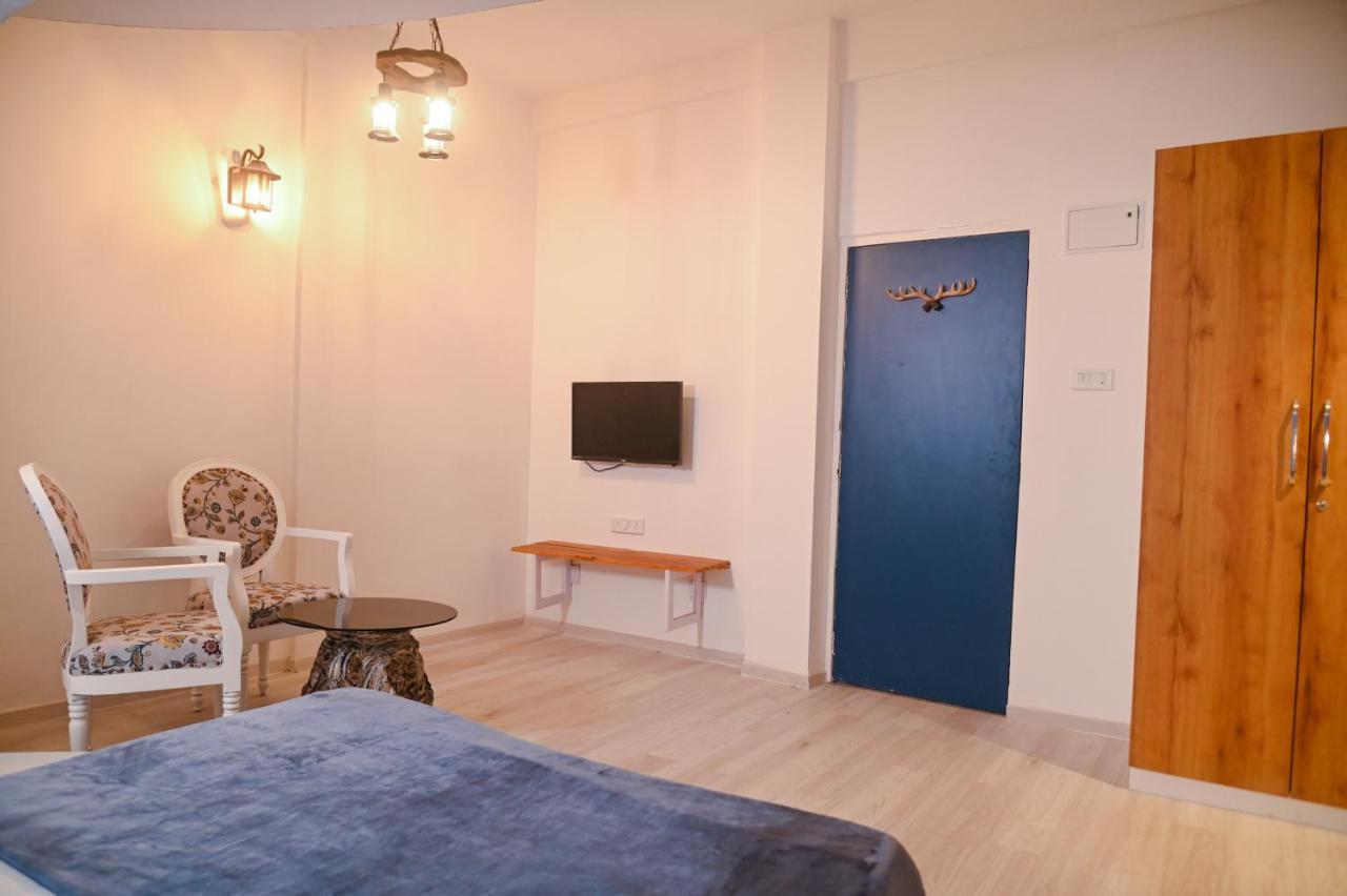 The Voyage - Cafe Hostel Cowork Pune Zewnętrze zdjęcie